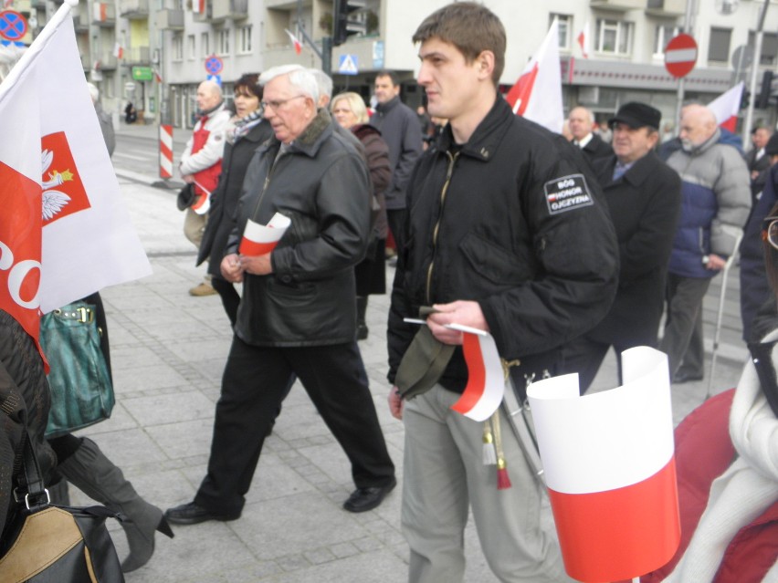 Marsz Niepodległości: PiS pomaszerwował pierwszy w Częstochowie (zdjęcia)