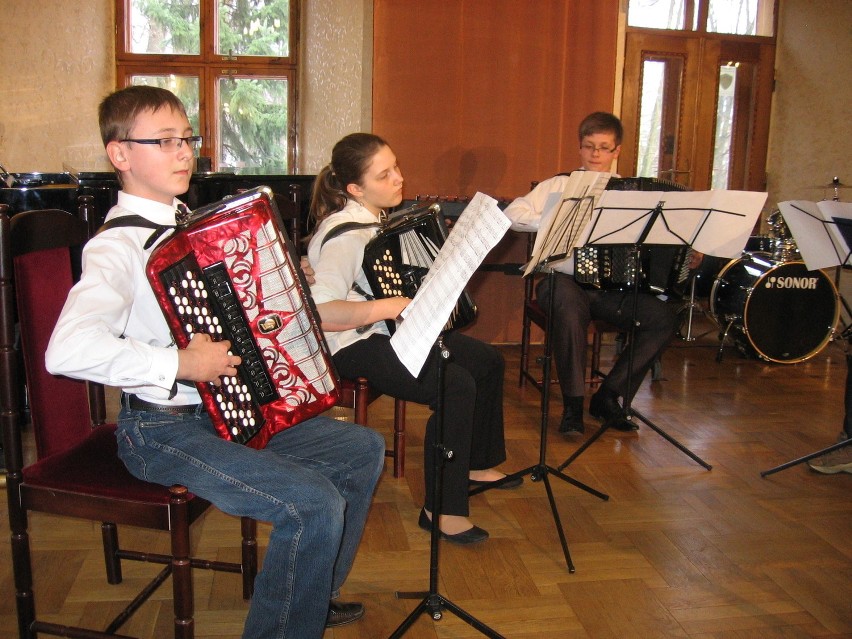 Młodzi krzeszowiczanie z koncertem w Dworze Zieleniewskich [ZDJĘCIA]