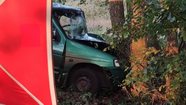 Śmiertelny wypadek w Pawłowie Dolnym (gm. Wola Krzysztoporska). Nie żyje 23-letni mieszkaniec powiatu piotrkowskiego