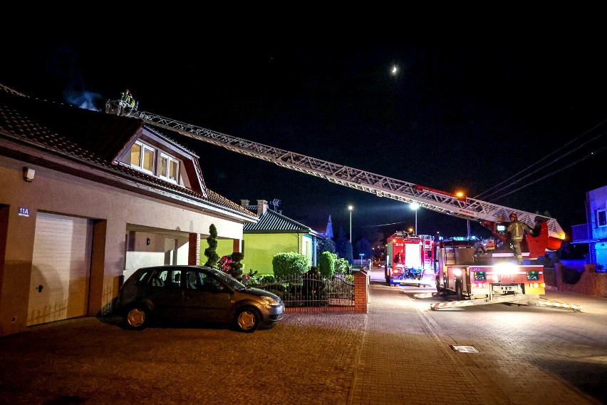 Pożar w jednym z domów jednorodzinnych na Zatorzu w Lesznie