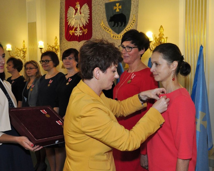 W sali reprezentacyjnej Przemyskiej Biblioteki Publicznej...