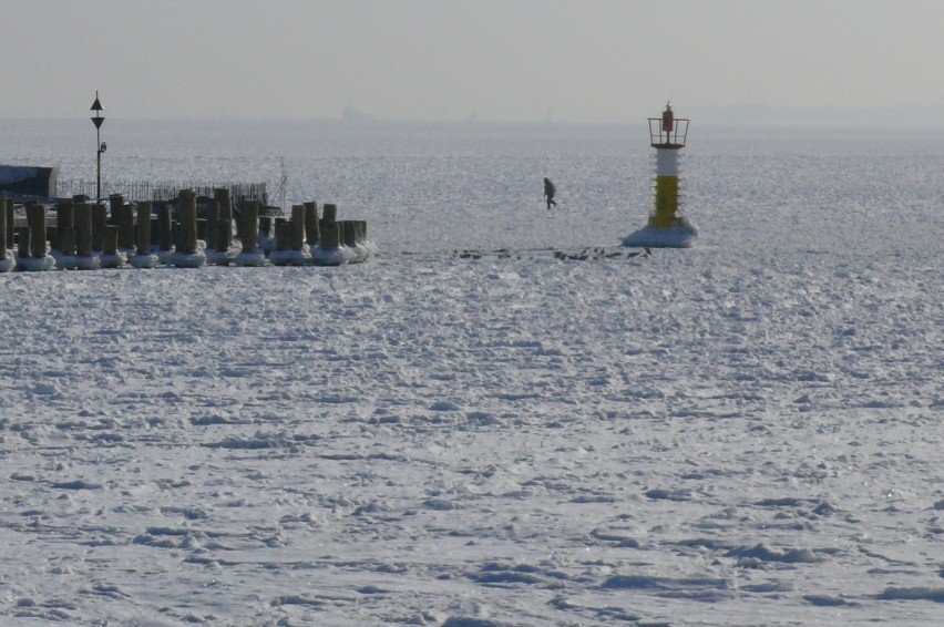 Zatoka Gdańska Molo Sopot 24.02.2011 godz. 11.00