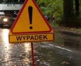 Wypadek na drodze do Kiekrza. Zderzenie dwóch samochodów i autobusu