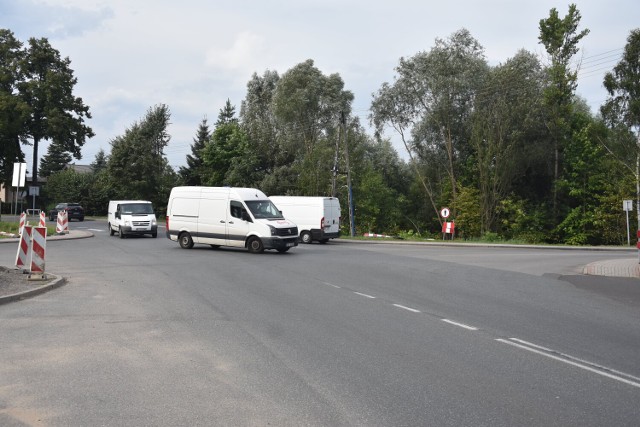 Termin zakończenia przebudowy skrzyżowania na ulicy Ranoszka planowany jest na maj 2022 roku.