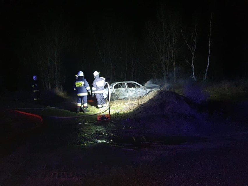 Pożar samochodu osobowego w Mrzezinie 18.02.2020