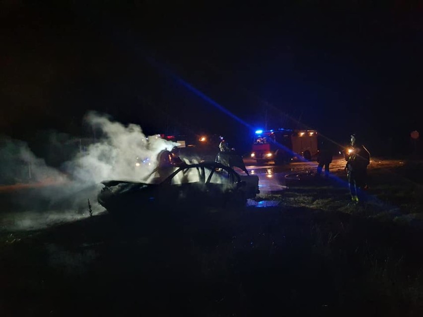 Pożar samochodu osobowego w Mrzezinie 18.02.2020