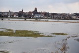 Wisła w powiecie malborskim. W piątek starostowie ogłosili stan alarmu powodziowego