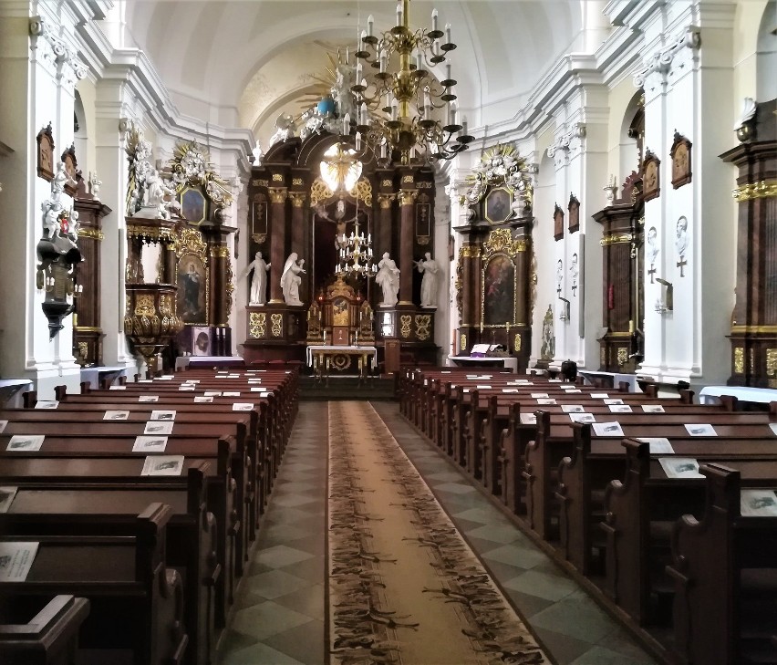 Wnętrze Klasztoru i Sanktuarium św. Franciszka z Asyżu na Goruszkach
