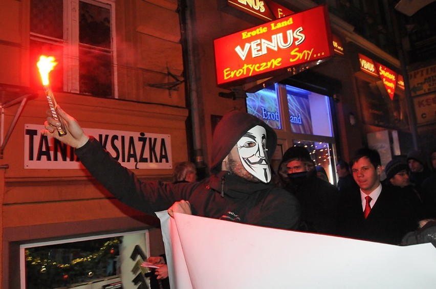 Poznań: Protest anarchistów przeciwko ACTA [ZDJĘCIA, WIDEO]
