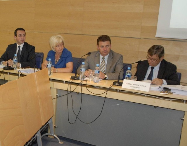 O miejsca w parlamencie będą walczyć w tegorocznych wyborach (od lewej): Dariusz Klimczak, Dorota Ryl oraz Artur Bagieński.