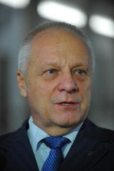 Niesiołowski o Jarosławie Kaczyńskim: "Nędzny, żałosny nieuk". Osiem razy