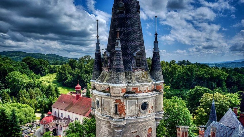 Pałac w Bożkowie - perła Dolnego Śląska  za 6 mln zł (ZDJĘCIA)