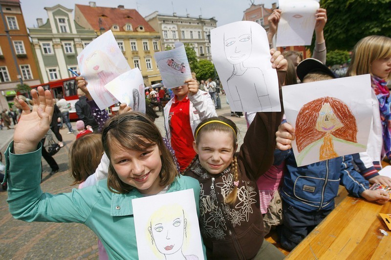 Wałbrzych: Dzieci świętowały w Rynku