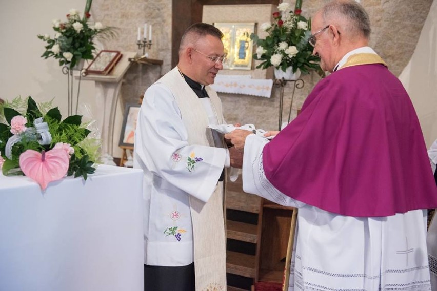 Ks. Bogdan Florek został nowym proboszczem i oficjalnie objął urząd [ZDJĘCIA]