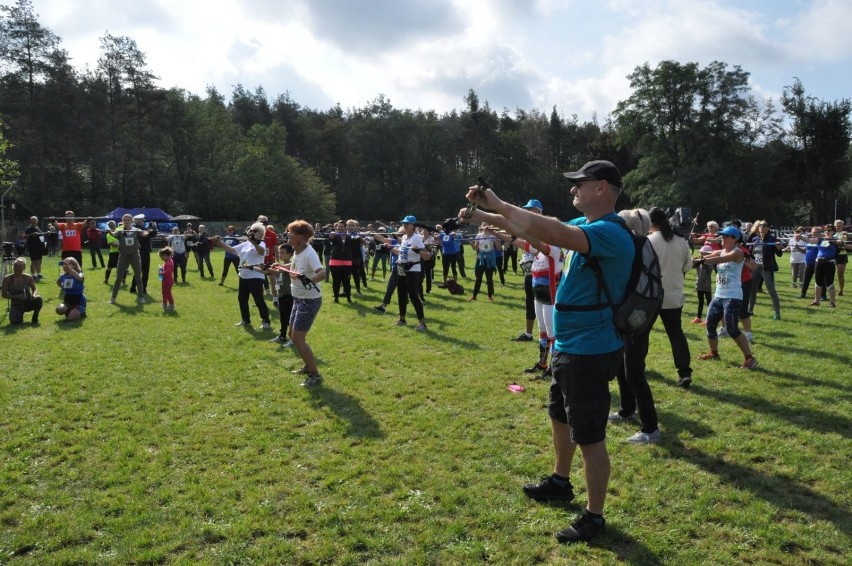 170 uczestników III Opolskiego Marszu Nordic Walking w Suchym Borze. Najlepszym pokonanie 8 kilomertów zajęło nieco ponad 50 minut