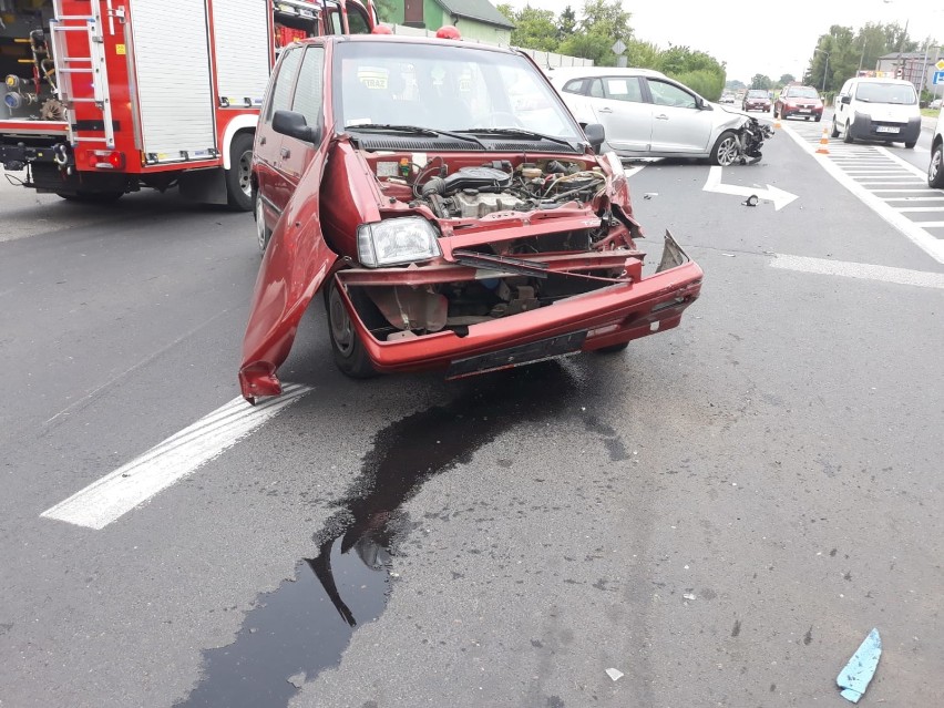 Wypadek na skrzyżowaniu Łódzkiej i Lipowej w Zduńskiej Woli [zdjęcia]