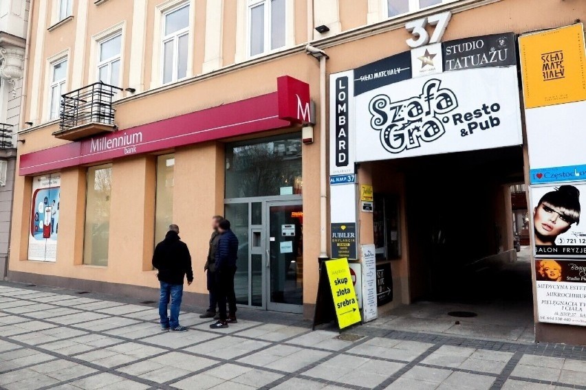 Napad na bank w Częstochowie. 29-latek wciąż przebywa w areszcie. Został poddany badaniom psychologicznym i psychiatrycznym