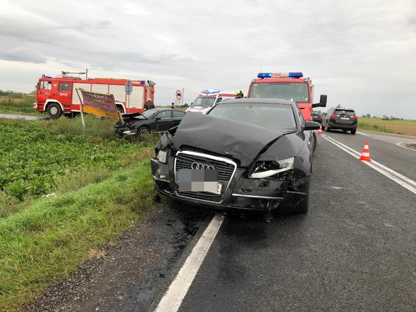 Wypadek w gminie Brześć Kujawski. Zderzenie dwóch samochodów [zdjęcia]