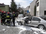 Samochód spłonął na parkingu obok cieszyńskiego Zboru Elim