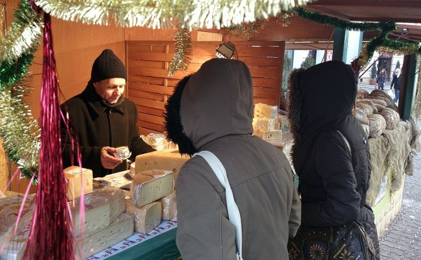 Rozpoczął się Jarmark Gwiazdka z Piotrkowską [ZDJĘCIA]