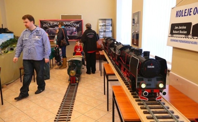 Wystawa modeli kolejowych i pokaz makiet kolejowych