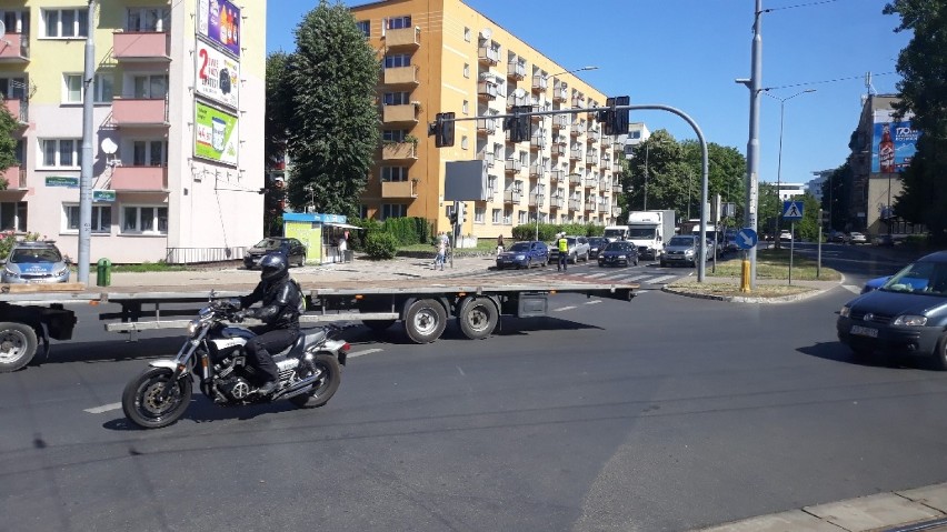 Policja kieruje ruchem na Matejki/Malczewskiego, żeby...