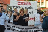 W Czersku protestowali przeciw tzw. Bestiom: - My nie chcemy pedofili, by dzieci gonili!