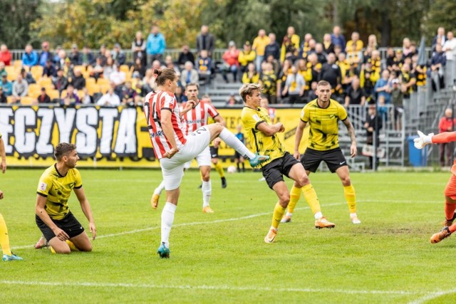 Wieczysta Kraków - Cracovia II. 14 minuta, Kacper Jodłowski zdobywa gola dla "Pasów"