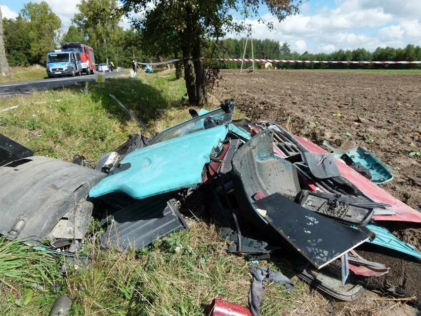 Wypadek w Podlesiu. Zderzenie czołowe dwóch tirów. Droga 483...