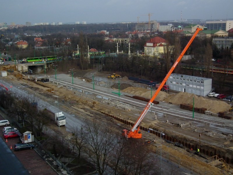 Poznań: Postęp prac przy budowie przedłużenia PST w okolicach Teatralki [ZDJĘCIA]