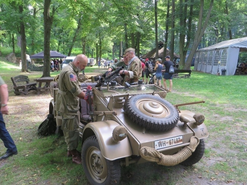 Piknik to okazja do zobaczenia z bliska wojskowego sprzętu.