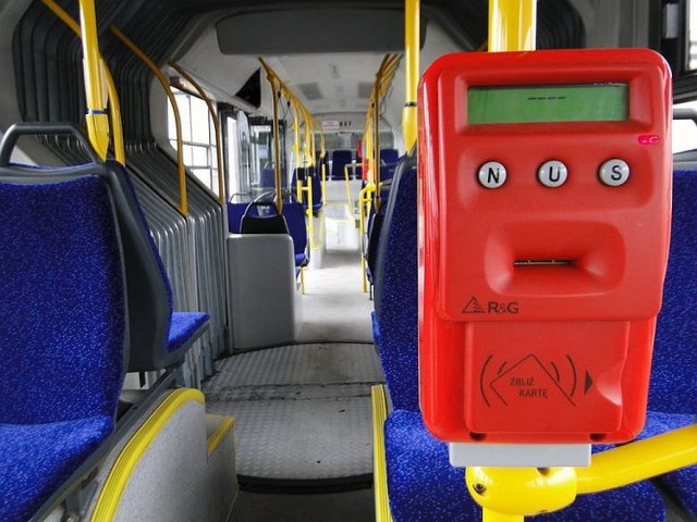 Kontrolę biletów w radomskich autobusach prowadzi na zlecenie Miejskiego Zarządu Dróg i Komunikacji firma Rewizor z Gdyni.