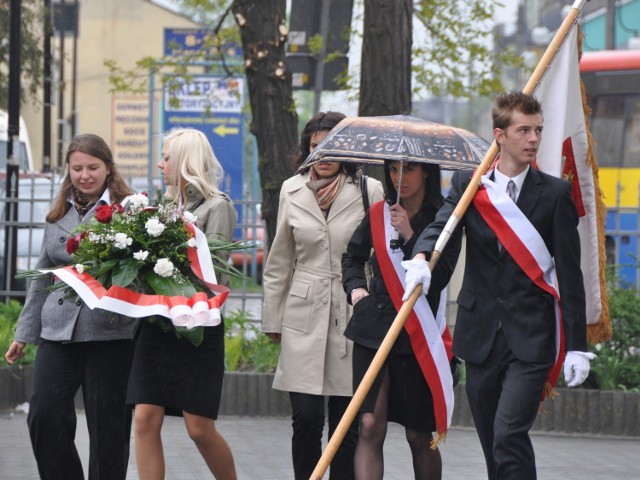 Ze względu na pogodę radomszczanie skromniej niż zazwyczaj, ale godnie świętowali majowe uroczystości