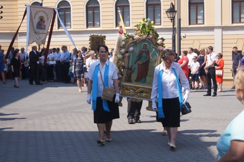 Boże Ciało 2018 w Radomsku. Procesja w parafii św. Lamberta