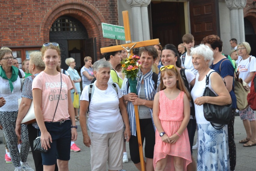 Pielgrzymka 2018. Grupa Zielona wyruszyła z Ostrowa na Jasną Górę