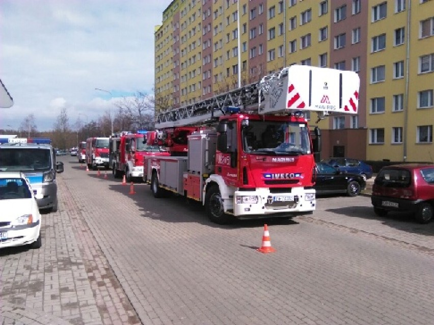 Pożar na ul. Palisadowej w mieszkaniu na 10 piętrze,...