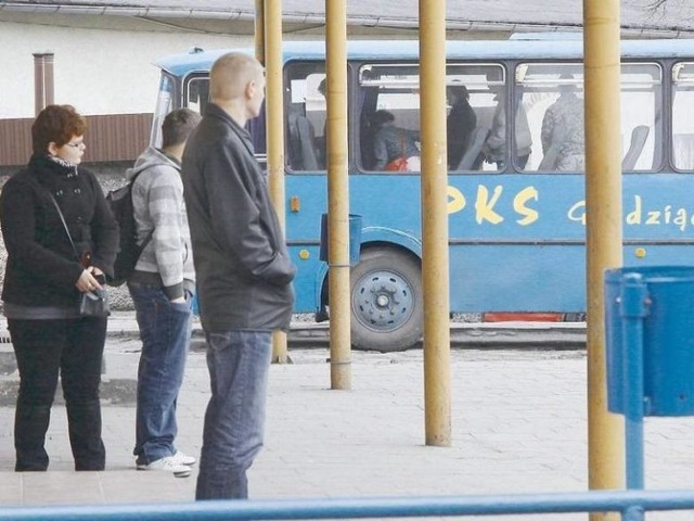 Mieszkańcy powiatu wąbrzeskiego narzekali na brak połączeń autobusowych. Od 1 lipca ma być ich więcej
