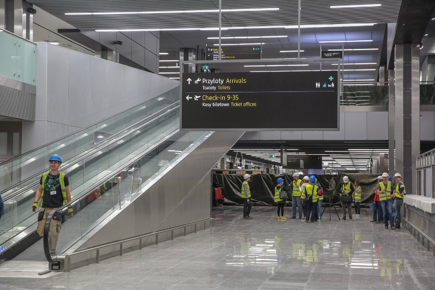 Przebudowa terminalu Kraków Airport [ZDJĘCIA]