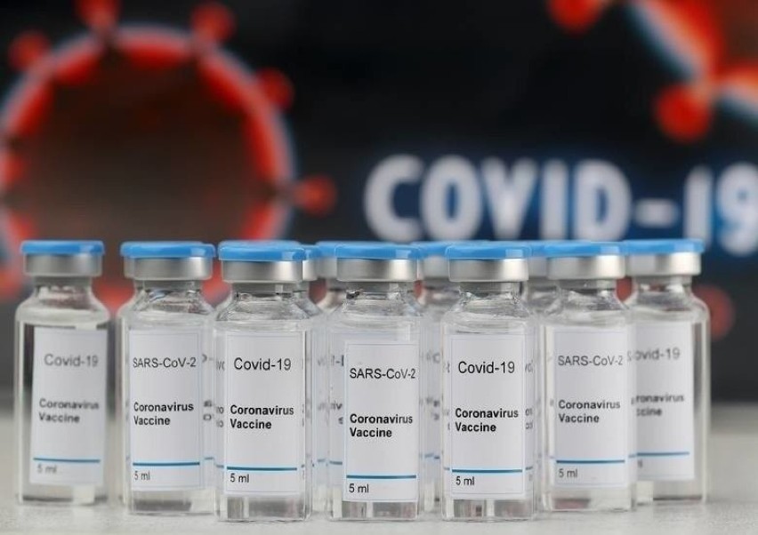 Kraków. Szpital Wojskowy ma wolne miejsca na szczepienia przeciw COVID-19. Ale zapisać się bardzo trudno