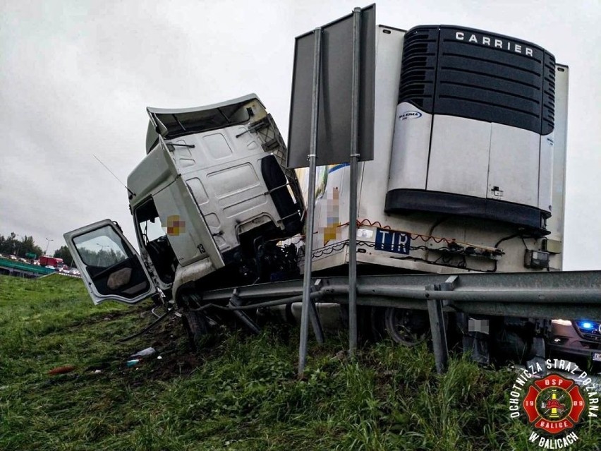 Wypadek na A4 w Balicach