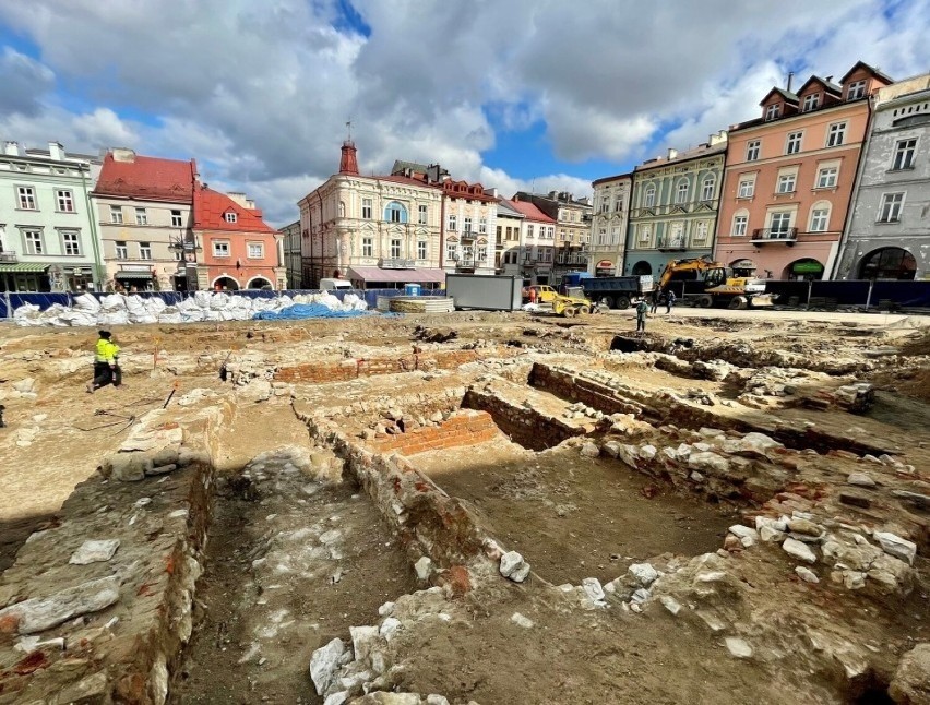 Prace archeologiczne prowadzone były w rynku w Przemyślu.