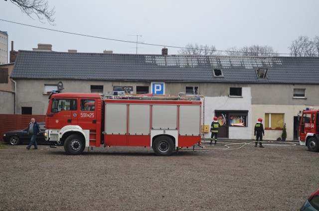 Pożar w Szamotułach wybuchł w budynku mieszkalnym przy ulicy Dworcowej