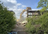 Wyburzają stare przedszkole pod budowę nowego żłobka w Tomaszowie. ZDJĘCIA