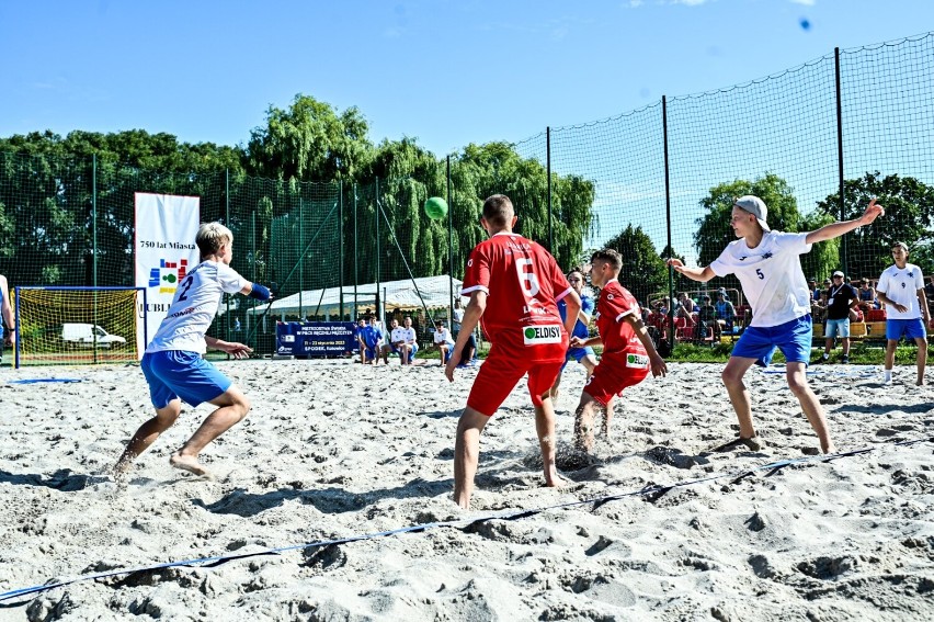 Lubliniec. Mistrzostwa Polski w piłce ręcznej plażowej