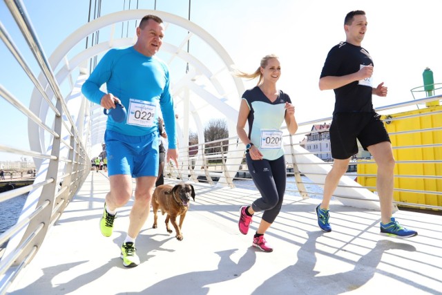 1) Bieg I Grand Prix Ustki im. „Henryka de Lubicz Szeliskiego”

na dystansie 10 km, dnia 6 kwietnia 2019, godz. 12:00 miejsce startu i meta: OSiR Ustka

Marsz Nordic Walking– na dystansie 5 km, bieg amatorski – na dystansie 5 km

2) Bieg II Grand Prix Ustki ”Jantarowy”

na dystansie 10 km, dnia 11 maja 2019r., godz. 12:00 miejsce startu i meta: OSiR Ustka-Rowy

Marsz Nordic Walking– na dystansie 5 km , bieg amatorski – na dystansie 5 km

3) Bieg III Grand Prix Ustki „ Łososiowy”

na dystansie 10 km, dnia 8 czerwca 2019 miejsce startu i meta: OSiR Ustka

Marsz Nordic Walking– na dystansie 5 km , bieg amatorski – na dystansie 5 km

4) Bieg IV Grand Prix Ustki „Usteckiej krówki”

Na dystansie 10 km, dnia 20 lipca 2019 miejsce startu i meta: OSiR Ustka

Marsz Nordic Walking– na dystansie 5 km , bieg amatorski – na dystansie 5 km

5) „ IX ustecka dziesiątka z hakiem” bieg leśno – plażowy na dystansie 10 km

dnia 3 sierpnia 2019 r., godz. 11:00 start i met Trakt Solidarności

6) Bieg V Grand Prix Ustki „Bursztynowy”

na dystansie 10 km, dnia 24 sierpnia 2019 r, godz. 12:00, miejsce startu i meta: OSiR Ustka

Marsz Nordic Walking– na dystansie 5 km , bieg amatorski – na dystansie 5 km

7) XXIV Półmaraton Słowiński Ustka-Rowy, na dystansie 21,097 km

dnia 14 września 2019 r. godz. 11:00, start Rowy, ul. Bałtycka- meta OSiR Ustka

Bieg VI „Bieg z MOWI”

na dystansie 10 km, dnia 28 września 2019 r, godz. 12:00, miejsce startu i meta: OSiR Ustka

Marsz Nordic Walking– na dystansie 5 km , bieg amatorski – na dystansie 5 km