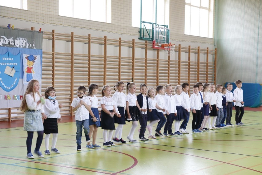 Pasowanie na ucznia w szkole podstawowej w gminie Koszęcin