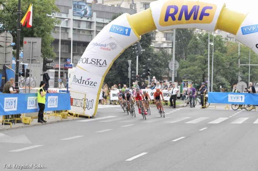 W niedzielę w Warszawie odbył się pierwszy etap 68. Tour de...