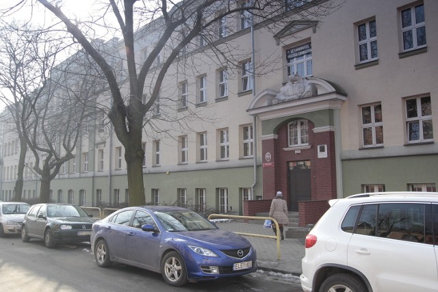 Gimnazjum im. Jana Pawła II najprawdopodobniej zastąpi Szkoła Podstawowa nr 1 - będzie mieścić się w tym samym budynku i mieć tego samego patrona.