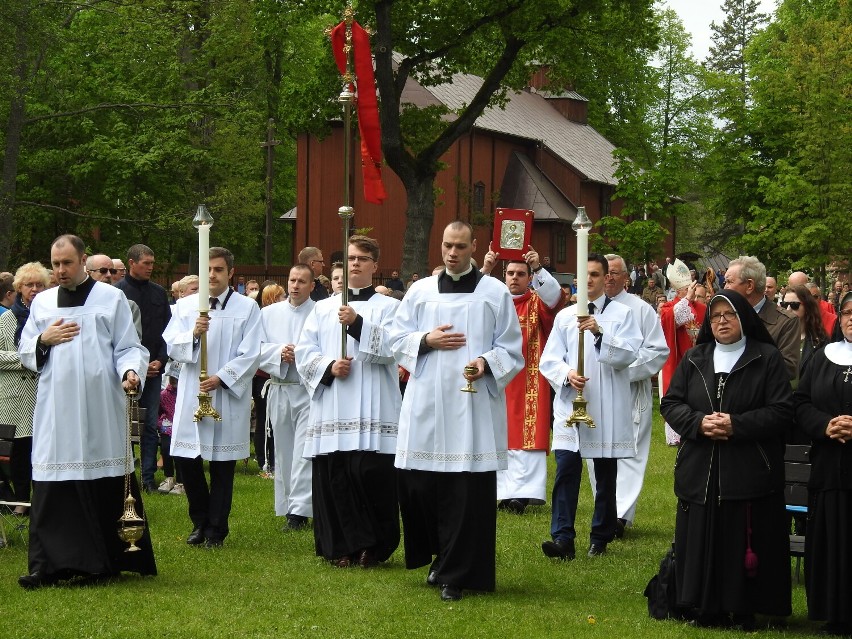 Uroczystości odpustowe w Studzienicznej. Do sanktuarium przybyło tysiące wiernych [Zdjęcia]