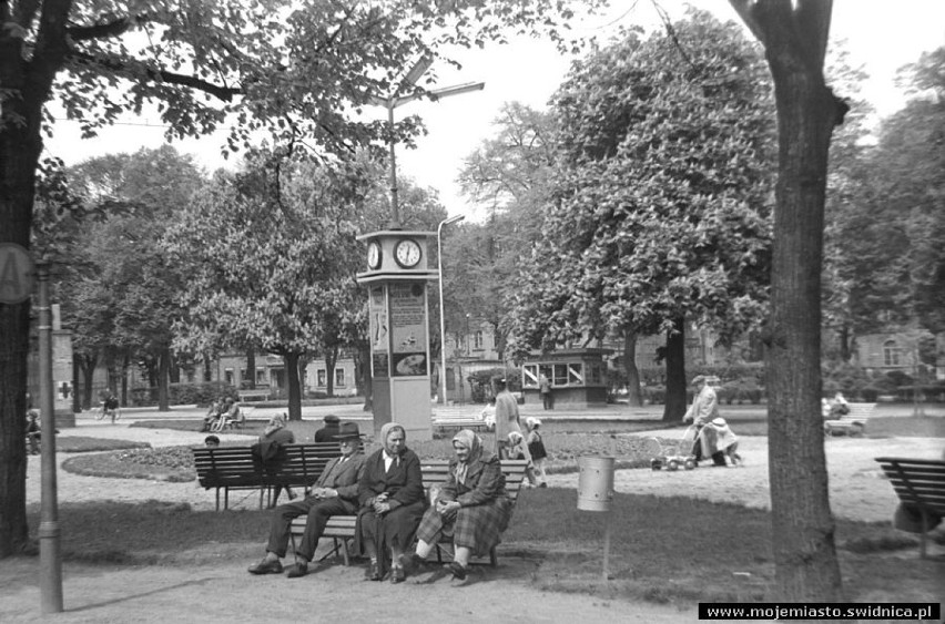 Plac św. Małgorzaty był do 1992 roku placem Włodzimierza Lenina. Zobacz stare zdjęcia